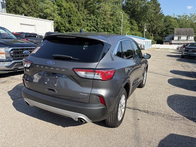 2022 Ford ESCAPE SE Base
