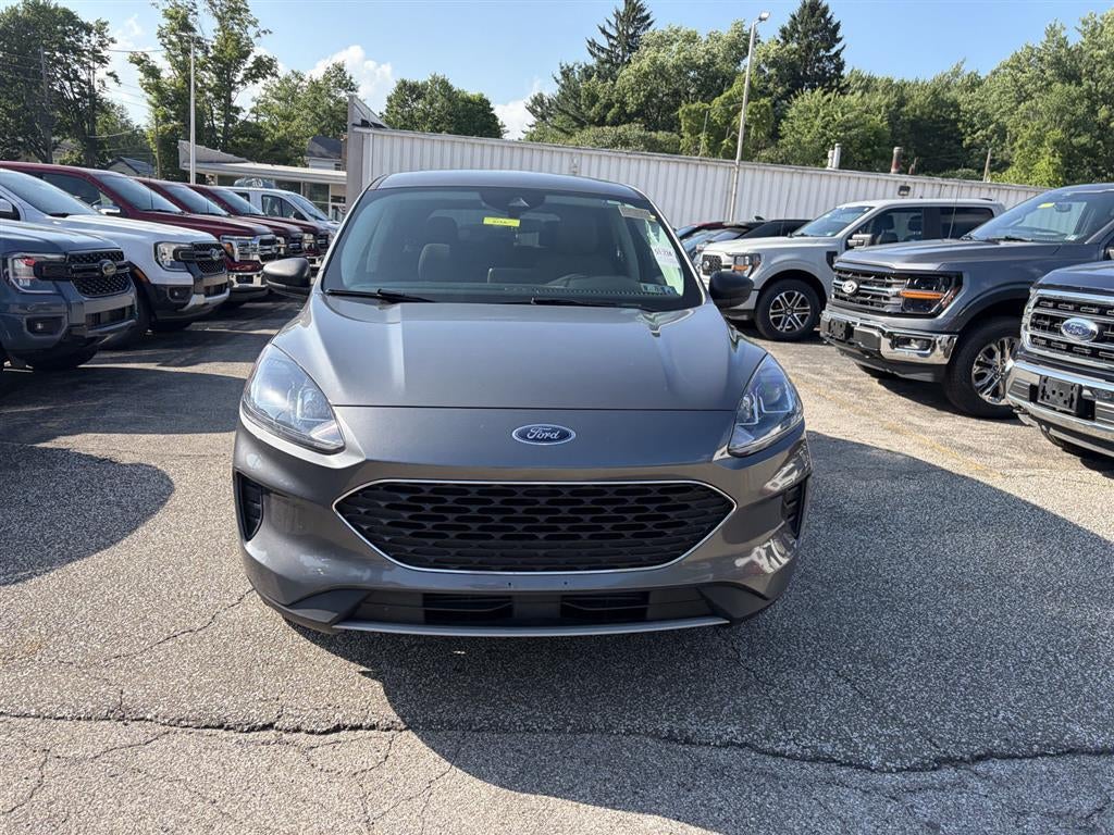 2022 Ford ESCAPE SE Base