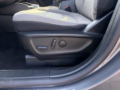2022 Ford ESCAPE SE Base