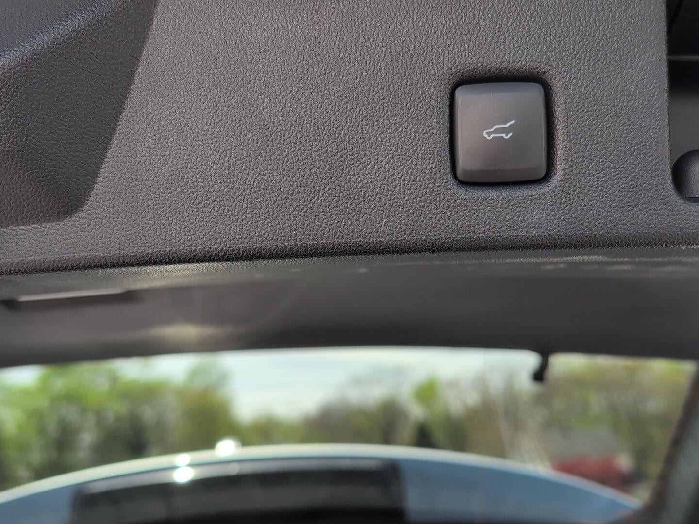 2022 Ford ESCAPE SE Base