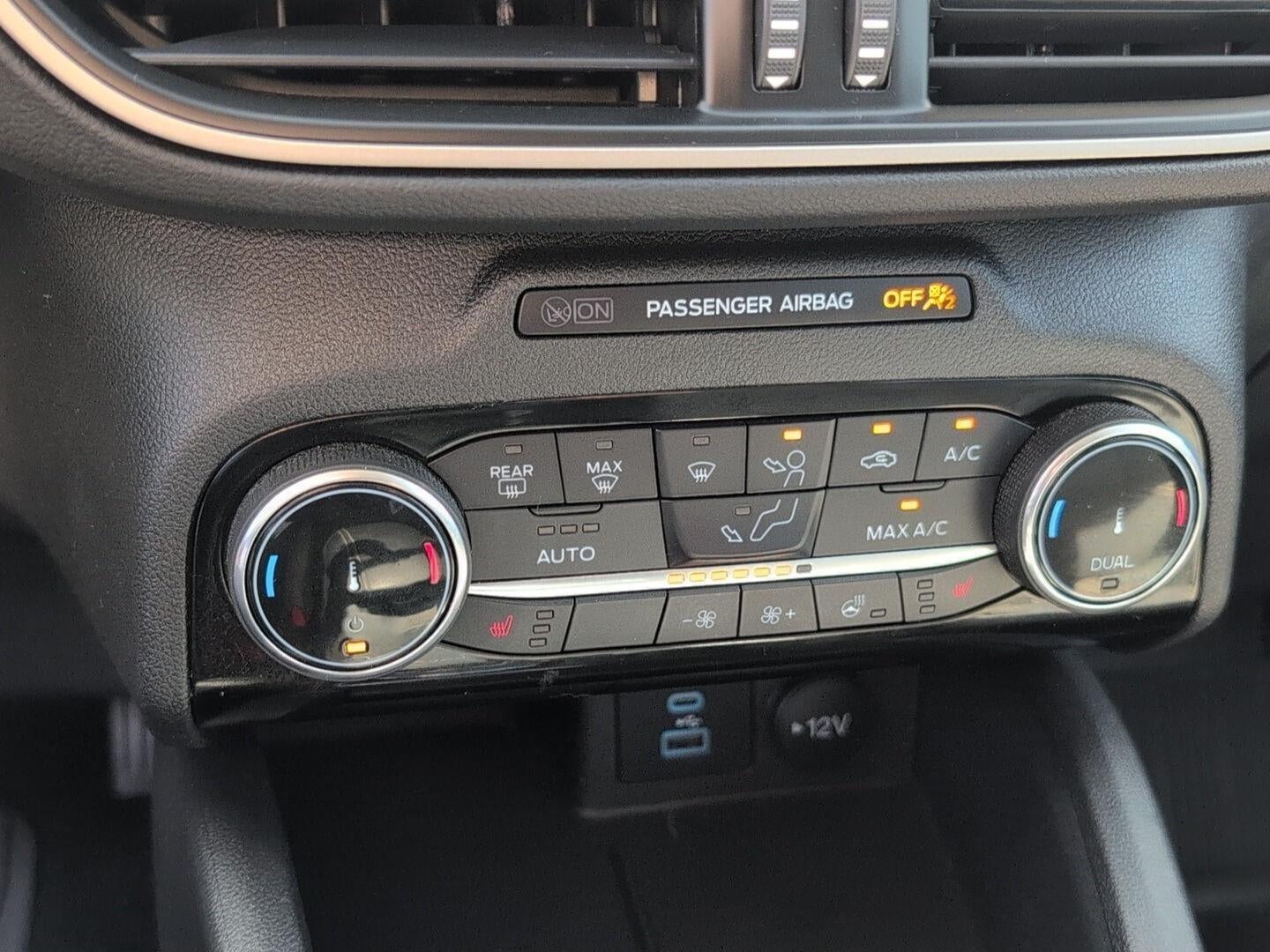 2022 Ford ESCAPE SE Base