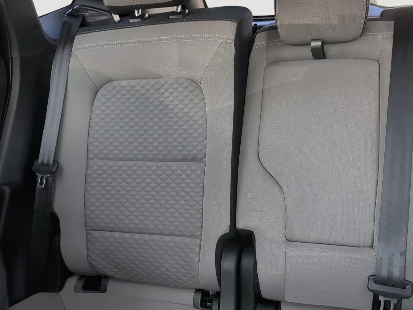 2022 Ford ESCAPE SE Base
