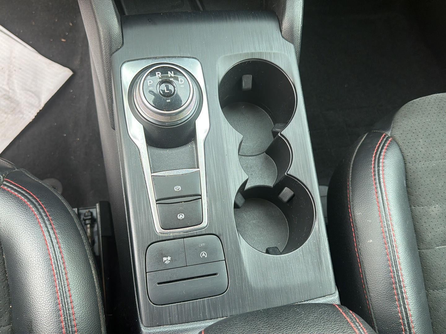 2022 Ford ESCAPE SEL Base