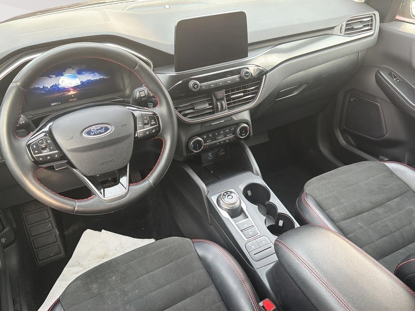 2022 Ford ESCAPE SEL Base