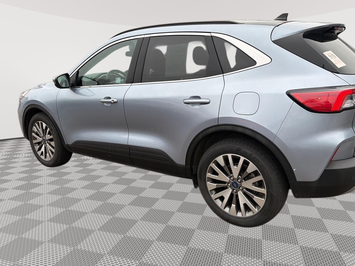 2022 Ford ESCAPE TIT Base