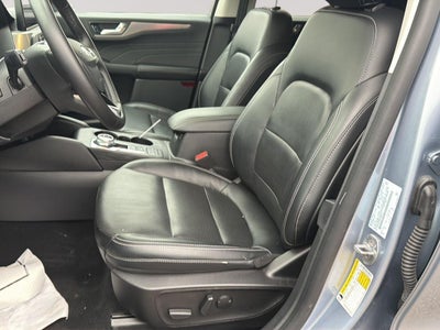 2022 Ford ESCAPE TIT Base