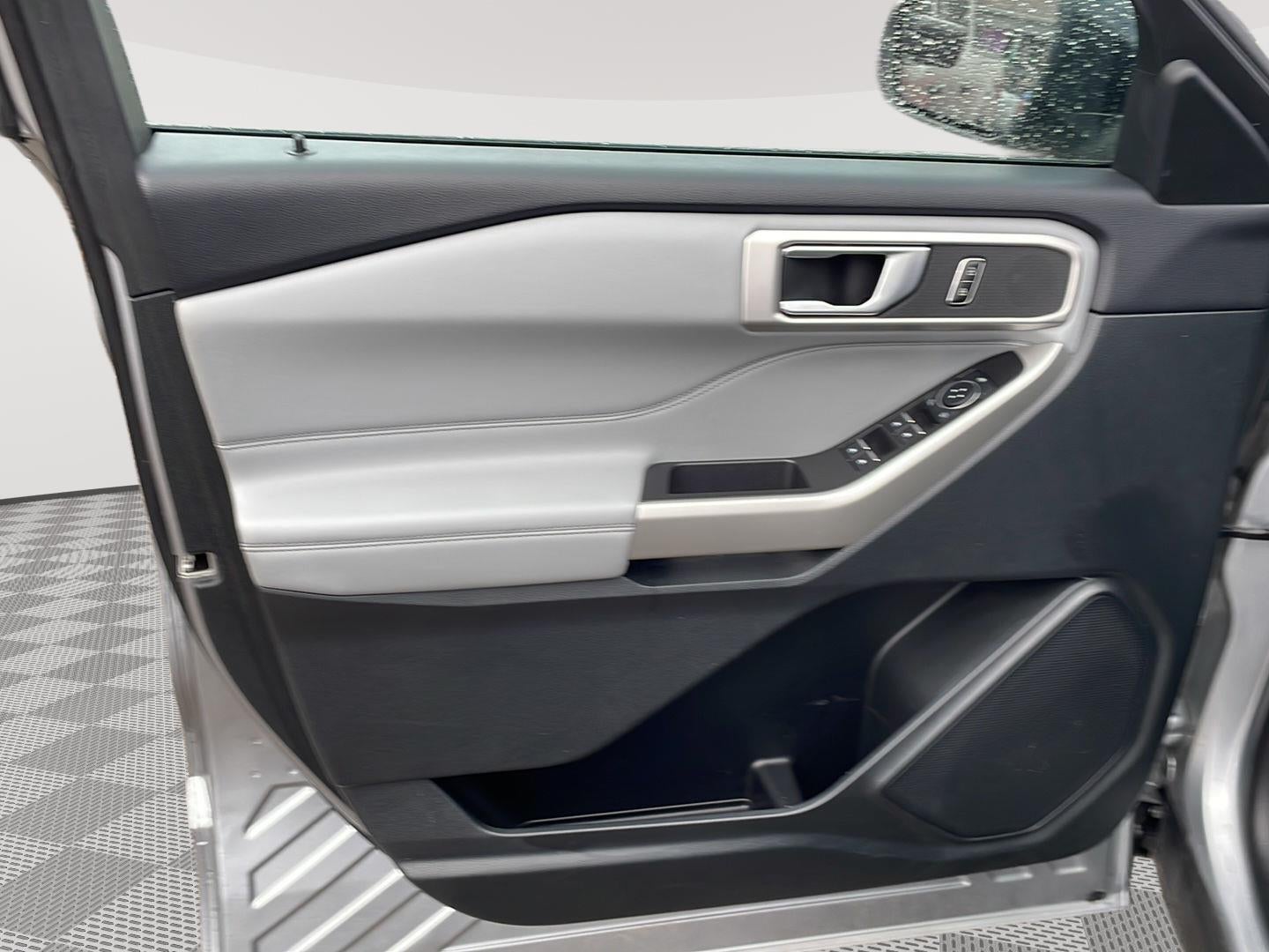 2023 Ford EXPLORER X Base