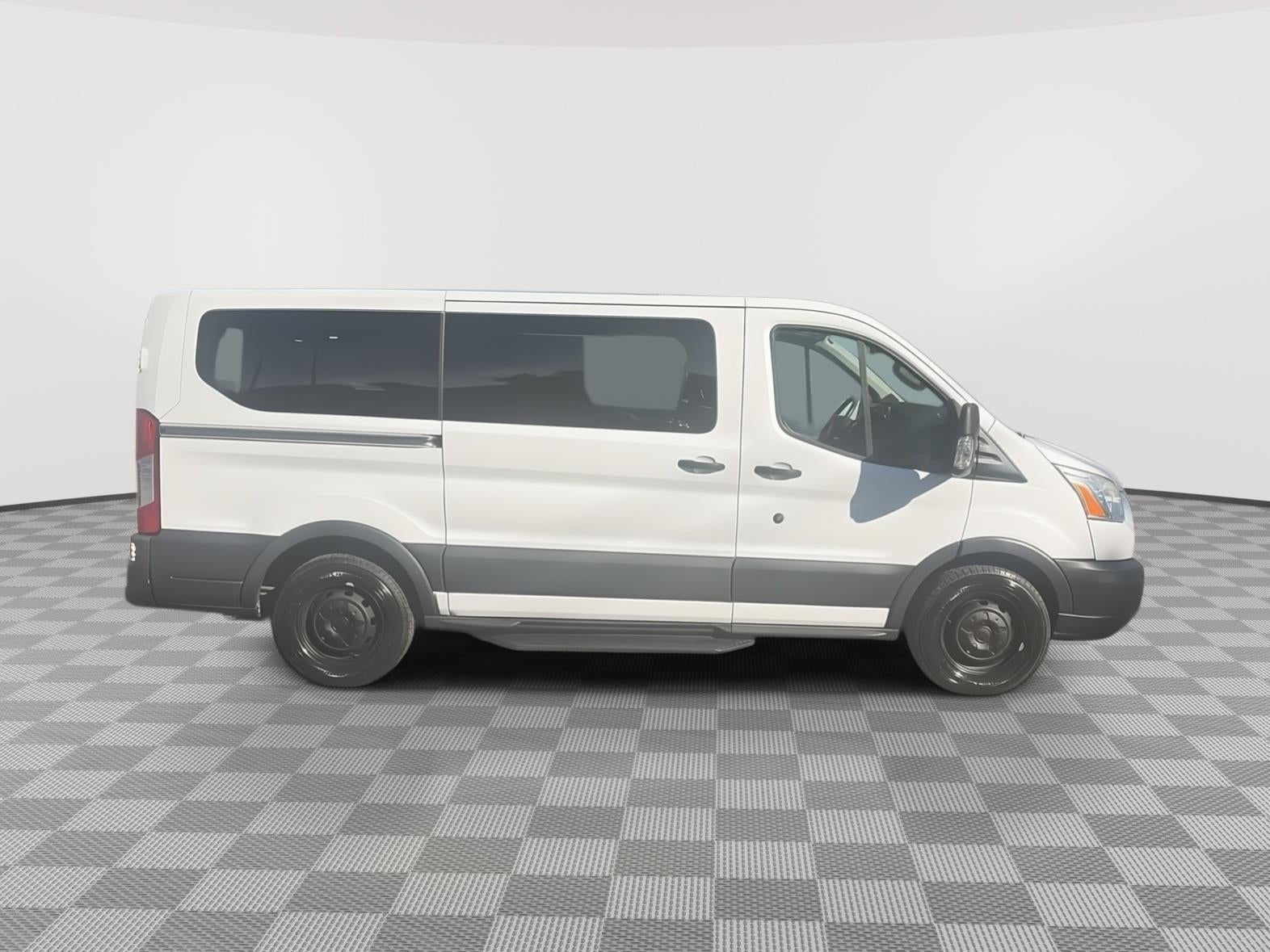 2016 Ford Transit 150 XLT