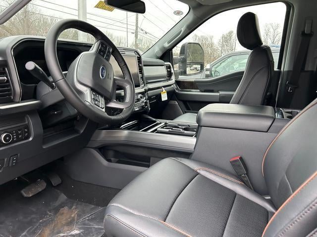 2026 Ford Super Duty F-350 SRW LARIAT