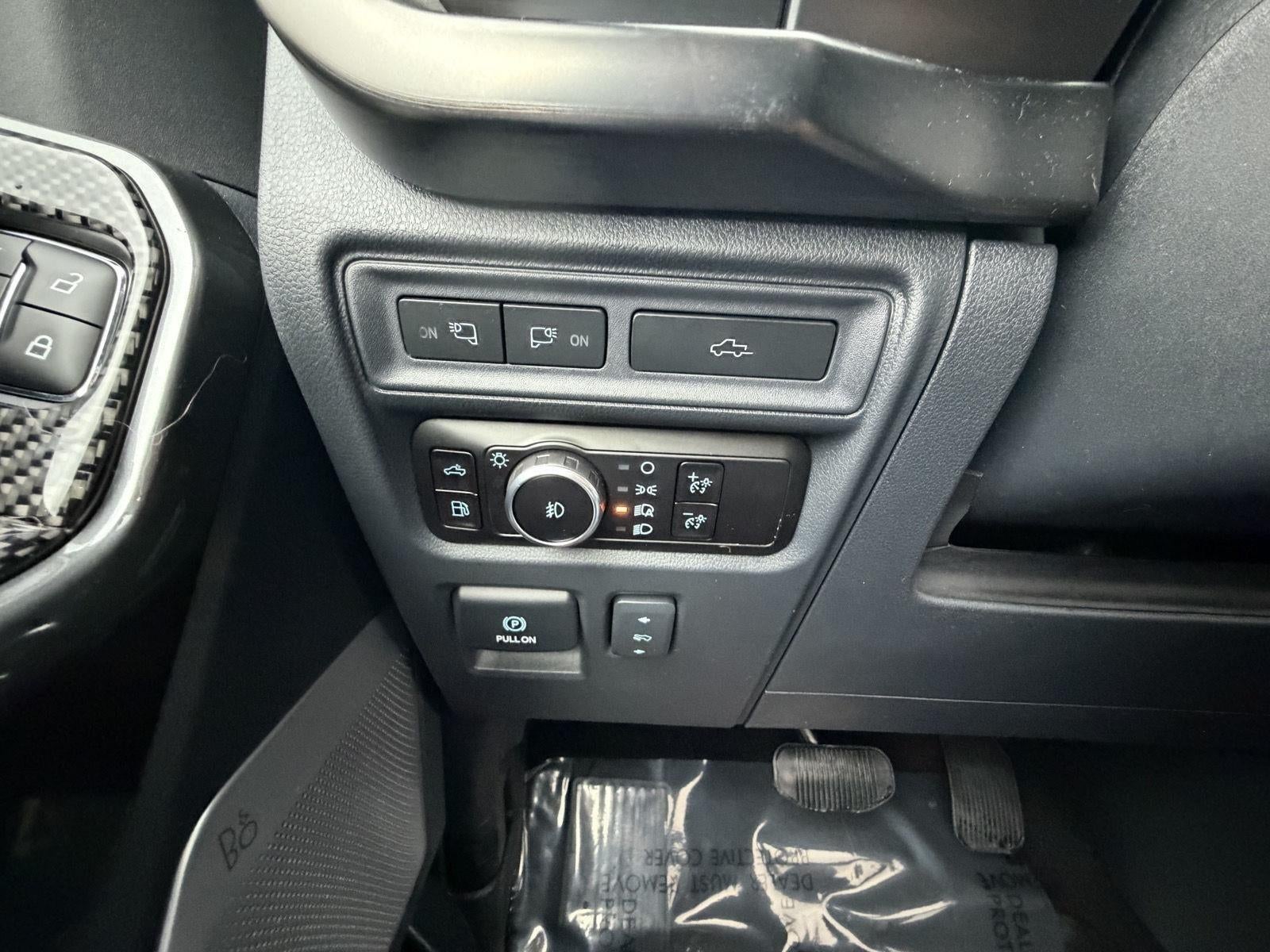 2023 Ford F150 SUPER Base