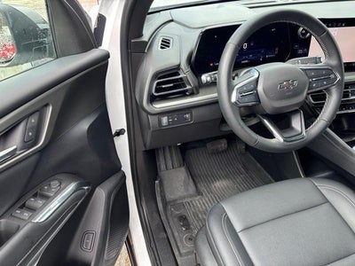 2024 Chevrolet Traverse FWD LT