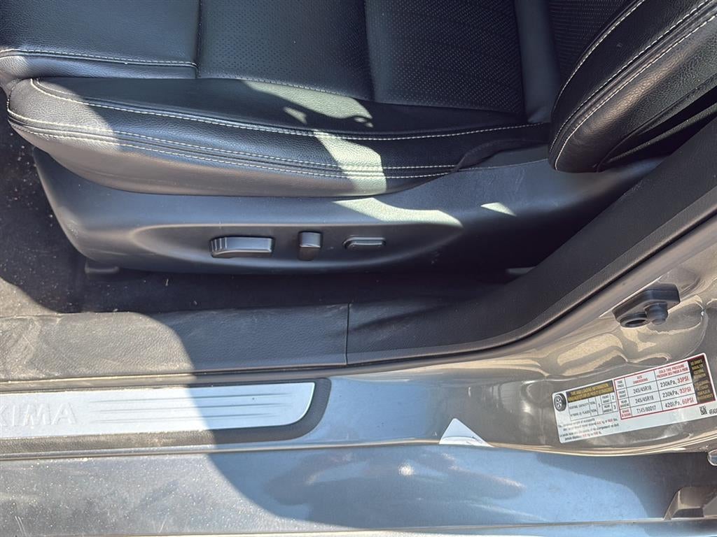 2023 Nissan MAXIMA SL Base