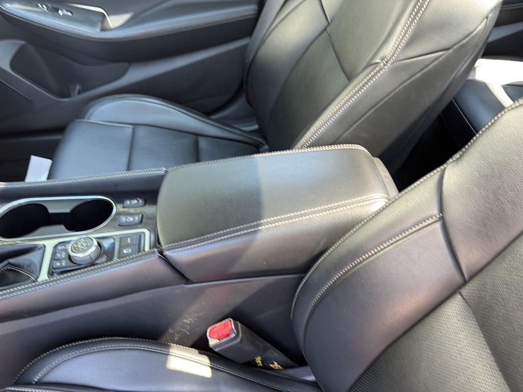 2023 Nissan MAXIMA SL Base