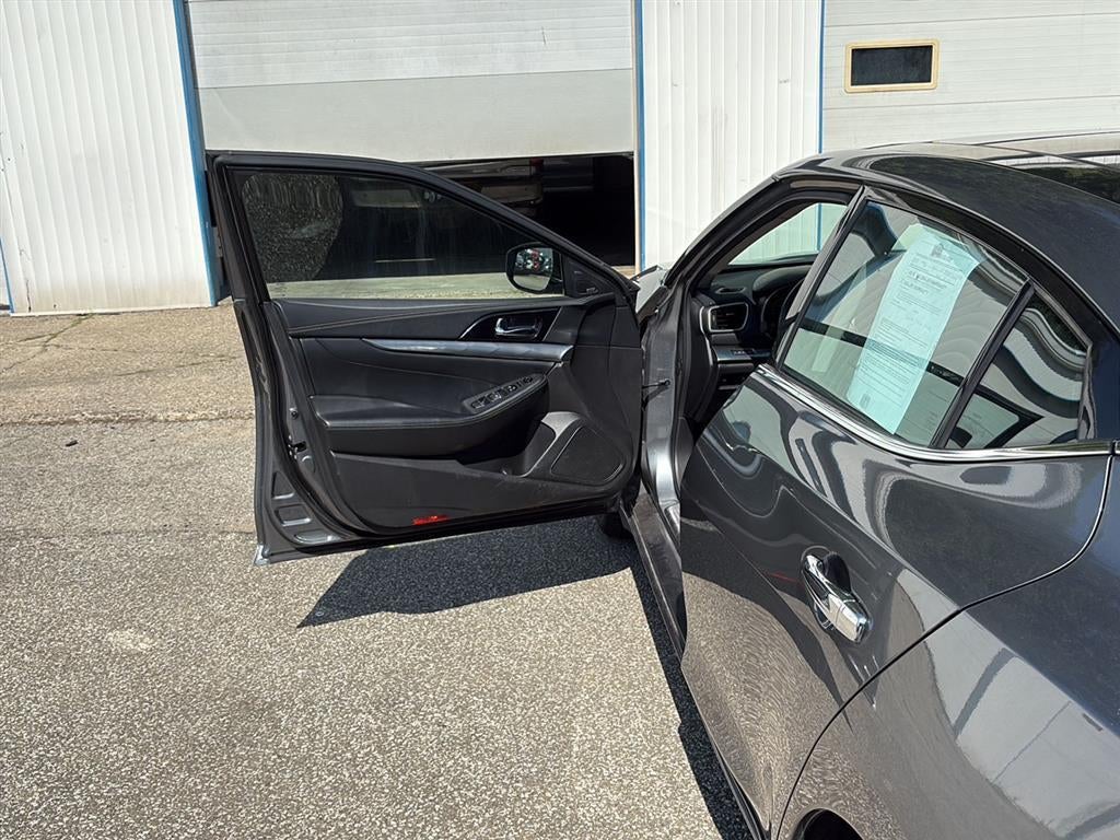 2023 Nissan MAXIMA SL Base