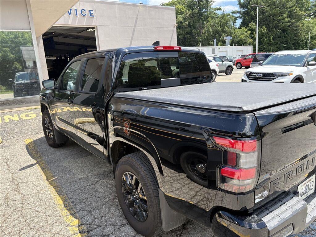 2026 Nissan Frontier Base