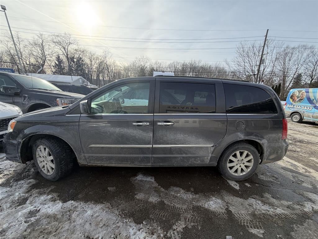 2015 Chrysler Town & Country Touring