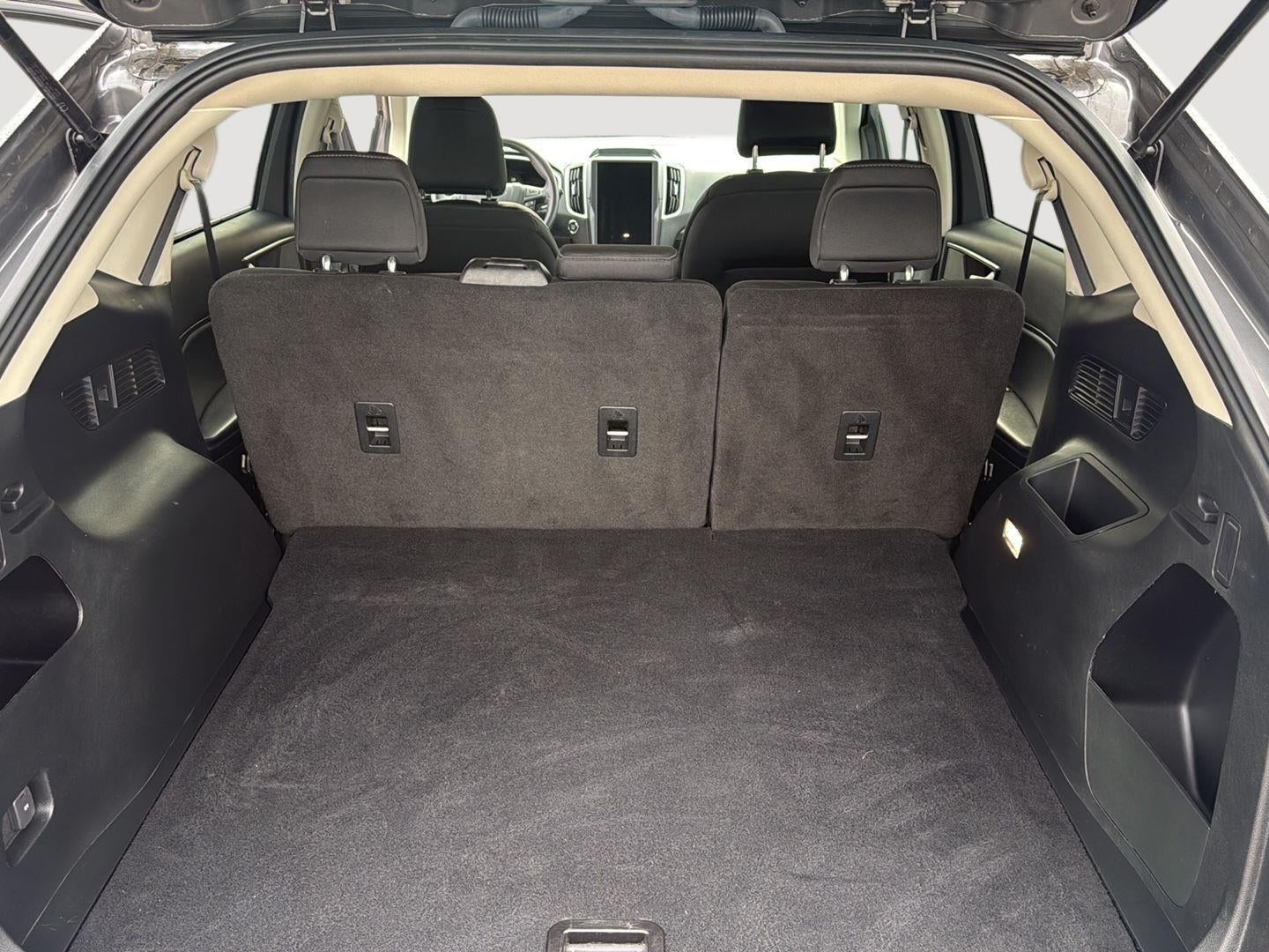 2021 Ford Edge SE