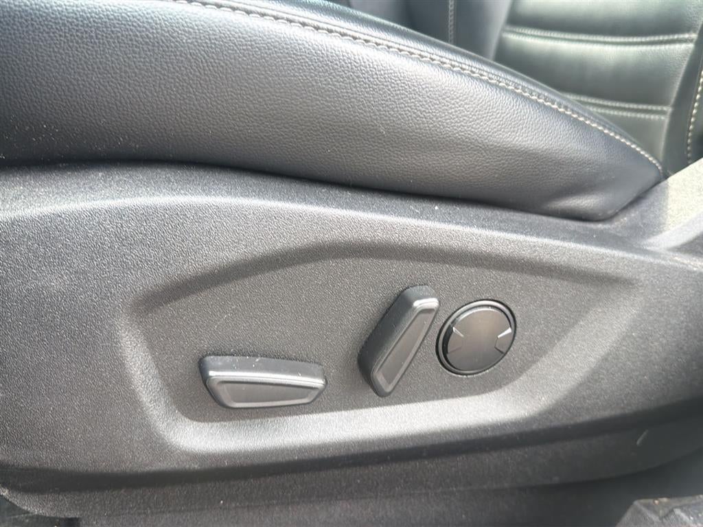 2023 Ford EDGE SEL Base