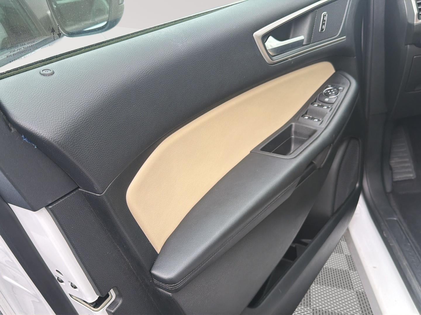 2022 Ford EDGE SEL Base