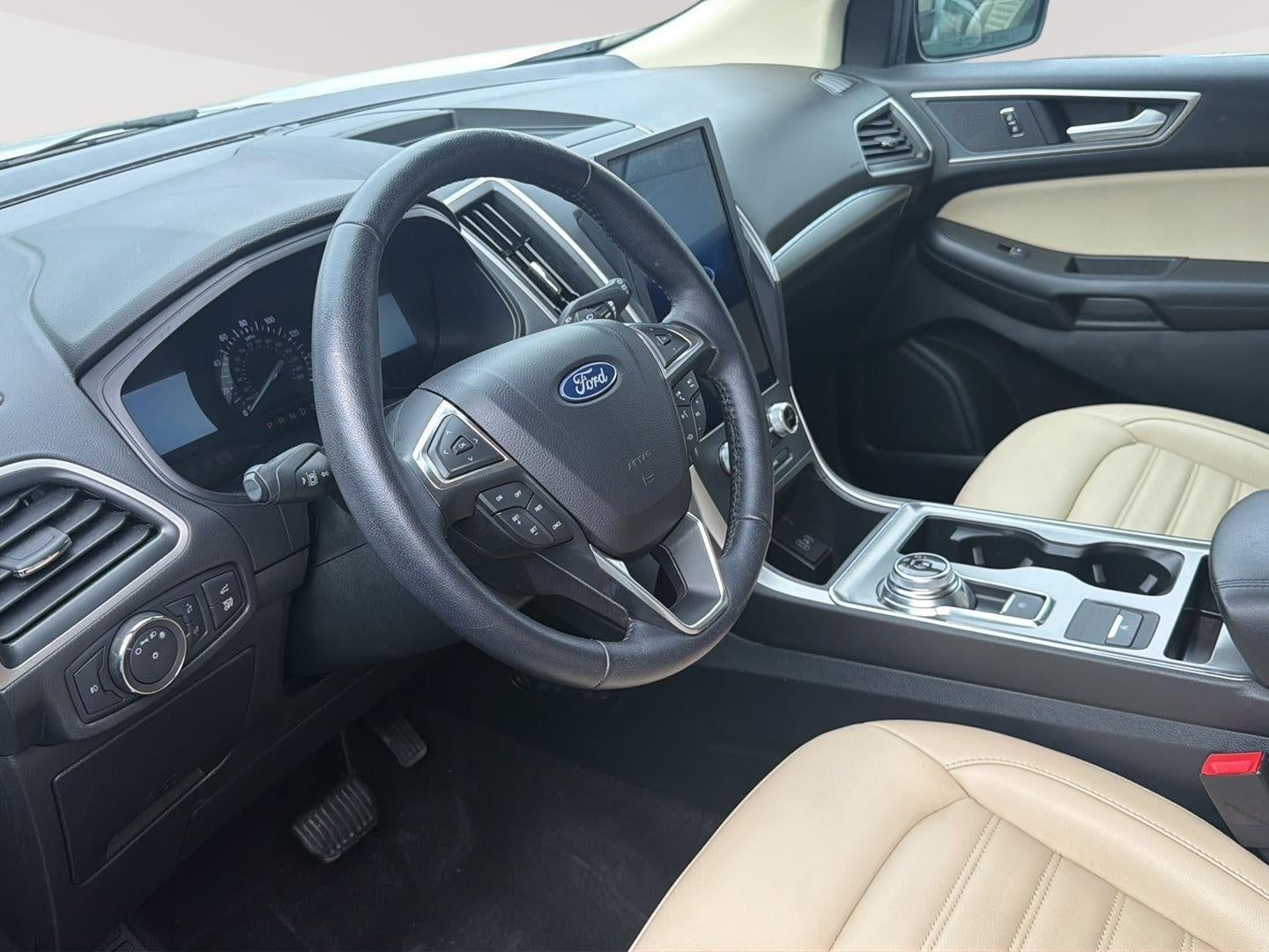 2022 Ford EDGE SEL Base