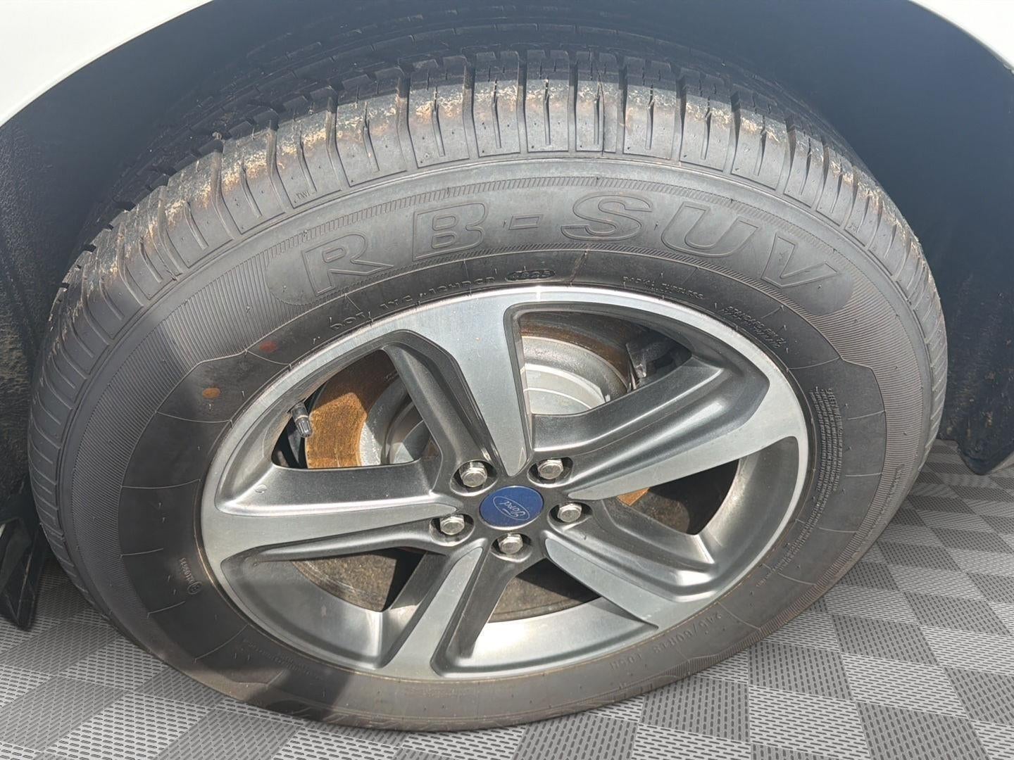 2022 Ford EDGE SEL Base