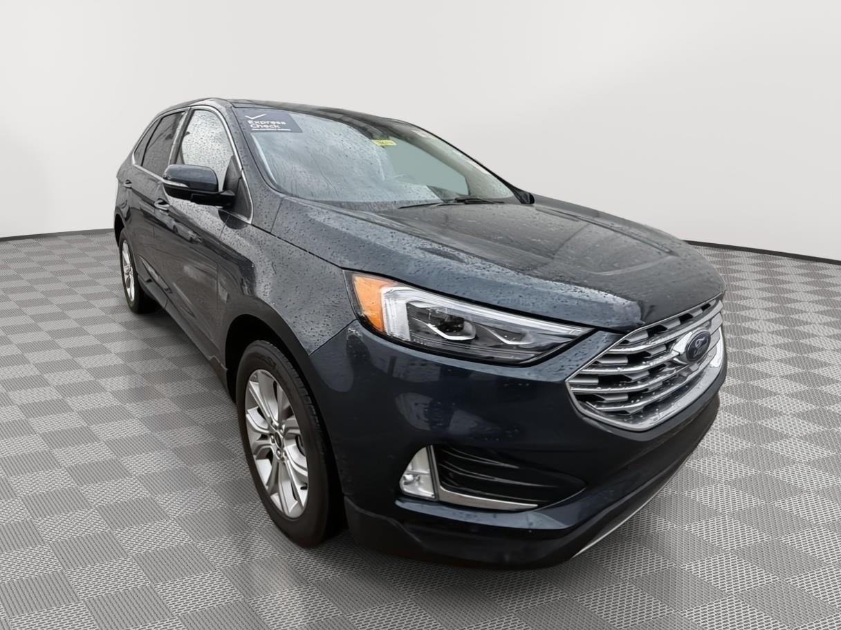 2023 Ford EDGE TITAN Base