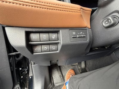 2019 Toyota Avalon Hybrid Limited