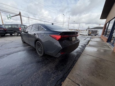 2019 Toyota Avalon Hybrid Limited