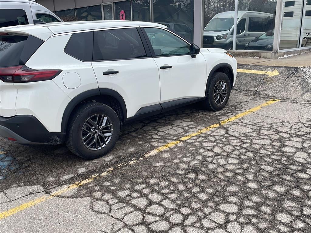 2023 Nissan ROGUE S Base