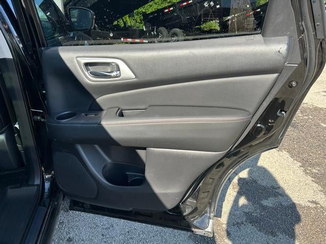 2020 Nissan Pathfinder SL