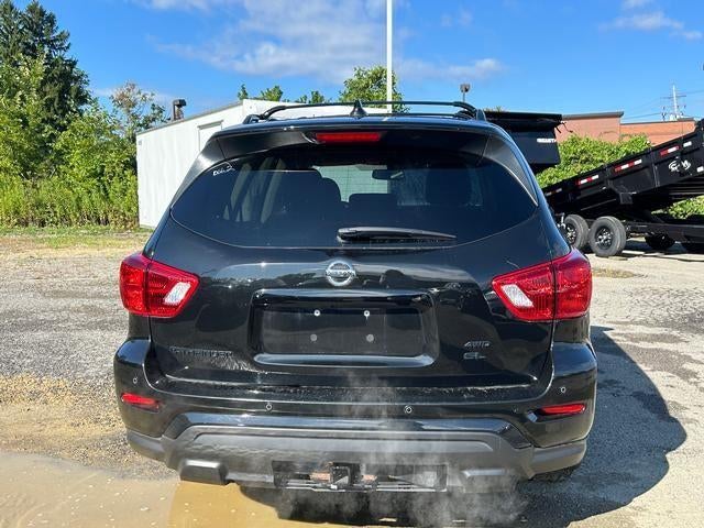 2020 Nissan Pathfinder SL