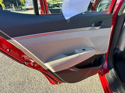 2020 Hyundai Elantra SE